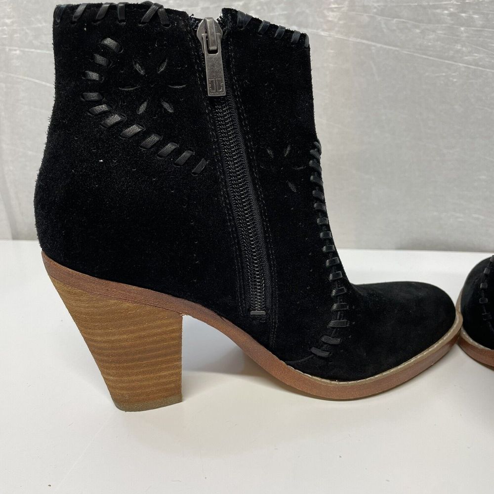 Ivanka Trump Suede Ankle Boots Heel Cutout Black Size 6 M - Picture 5 of 11
